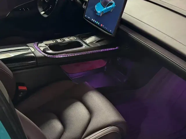 Xiaomi SU7 — Фото автомобиля 4