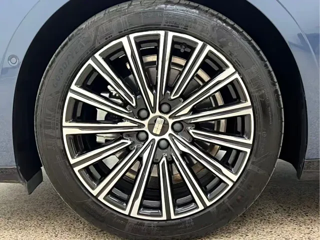 Geely Galaxy Xingyao 8 — Фото автомобиля 28