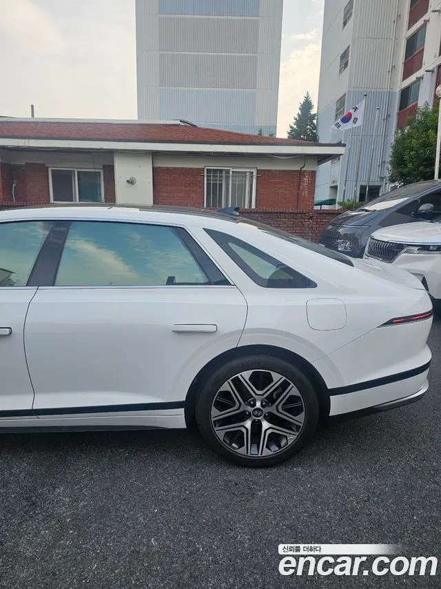 Hyundai Grandeur GN7 — Фото автомобиля 10