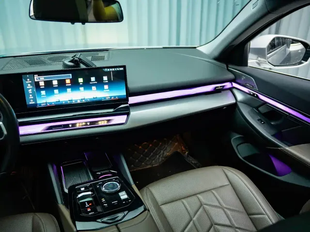 BMW 5 Series — Фото автомобиля 7