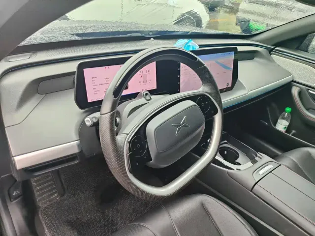 Xpeng P7 — Фото автомобиля 3