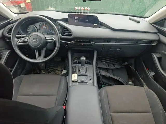 Mazda Axela — Фото автомобиля 9