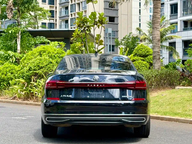 Volkswagen Passat — Фото автомобиля 8