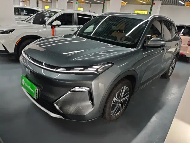 Фотография автомобиля — Geely Galaxy Starship 7 EM-i
