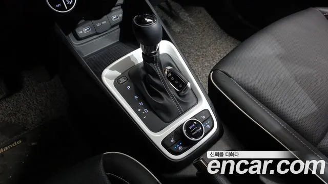 Hyundai Venue Venue 1.6 Flux — Фото автомобиля 9
