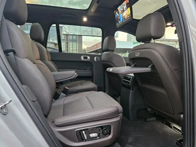 Li Auto L9 — Фото автомобиля 11