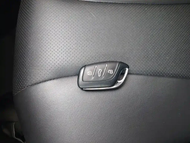 Roewe i5 — Фото автомобиля 8