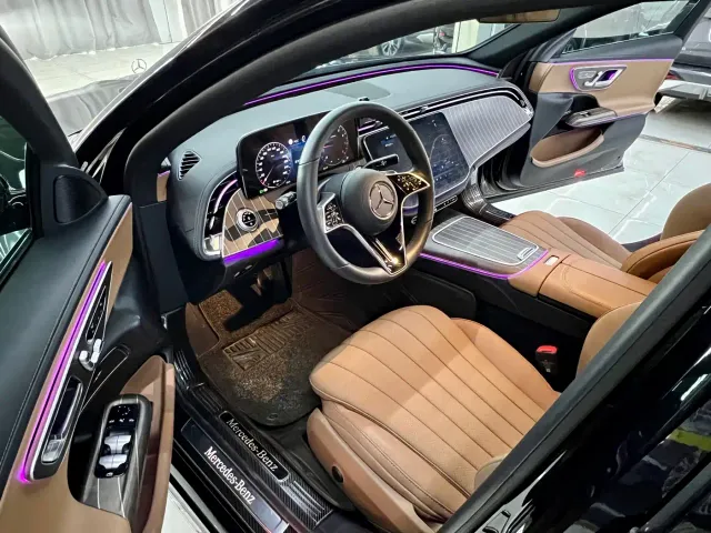 Mercedes-Benz E-Class — Фото автомобиля 10