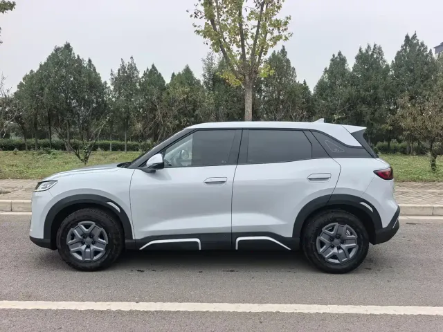 BYD Yuan UP — Фото автомобиля 3