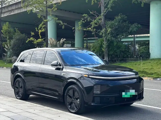 Li Auto L7 — Фото автомобиля 3