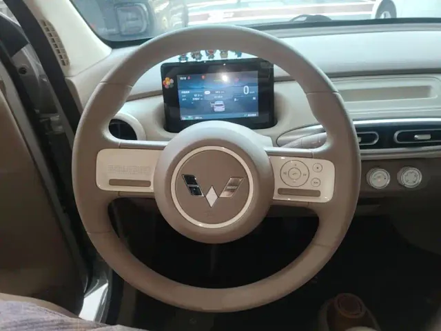 Wuling Hongguang Mini EV — Фото автомобиля 10