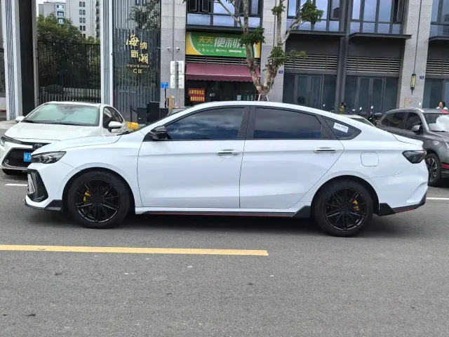 Geely Binrui — Фото автомобиля 4