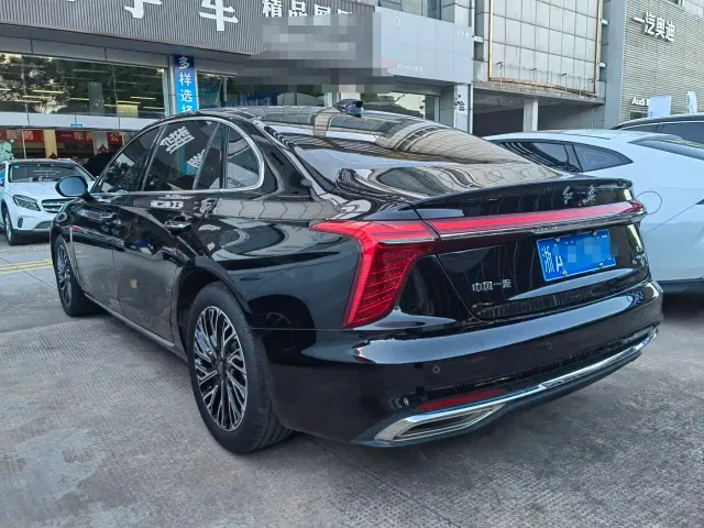 Hongqi H5 — Фото автомобиля 7