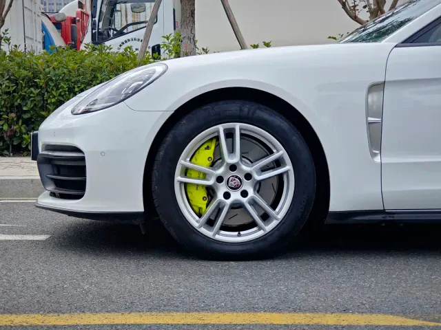 Porsche Panamera — Фото автомобиля 4