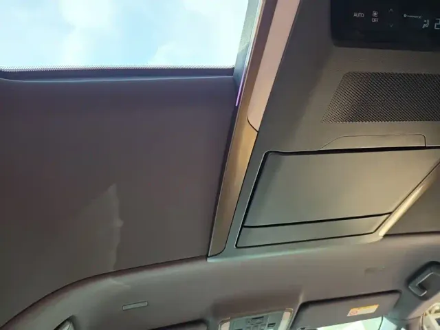 Toyota Vellfire — Фото автомобиля 8