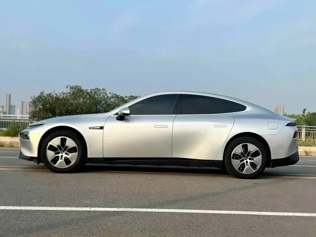 Xpeng P7 — Фото автомобиля 4