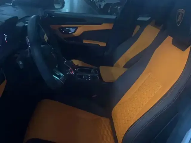 Lamborghini Urus — Фото автомобиля 4