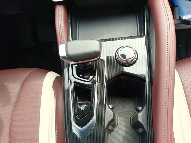 Geely Xingyue L — Фото автомобиля 11