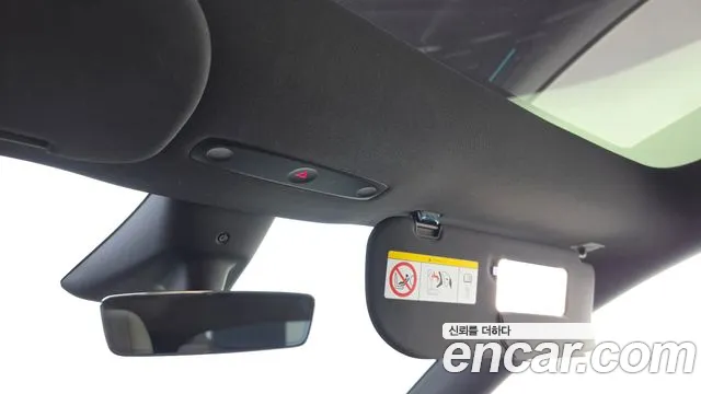 Tesla Model Y — Фото автомобиля 27