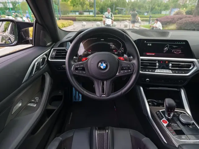 BMW M4 — Фото автомобиля 16