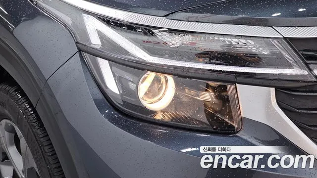 Kia Seltos — Фото автомобиля 7
