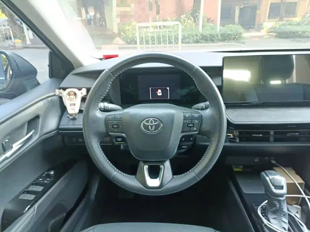 Toyota Camry — Фото автомобиля 6
