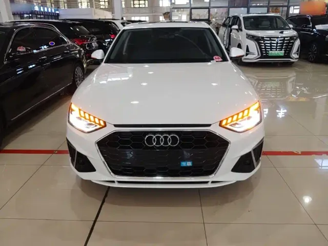 Audi A4L — Фото автомобиля 2