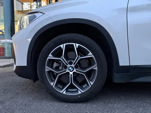 BMW X1 — Фото автомобиля 7