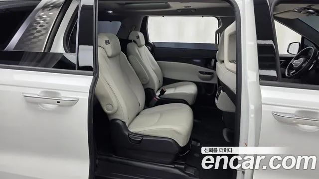 Kia Canival Carnival 4 поколение Дизель 9 мест Signature — Фото автомобиля 4