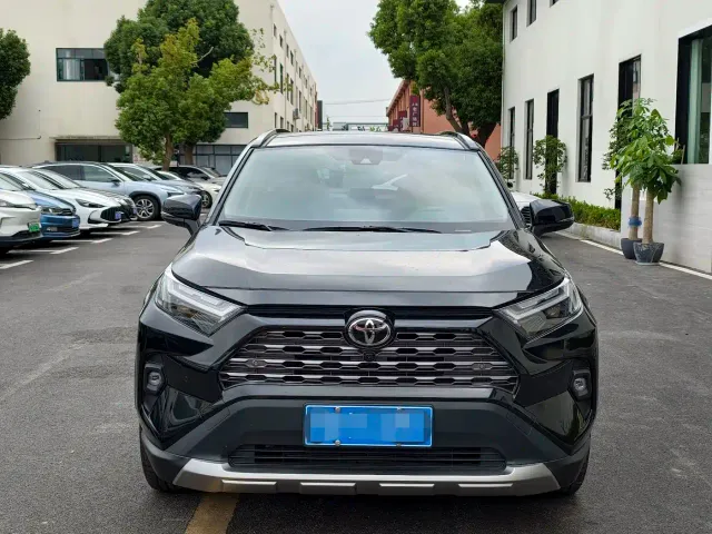 Toyota RAV4 — Фото автомобиля 2