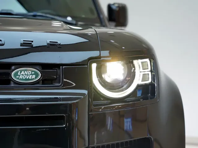Land Rover Defender — Фото автомобиля 7