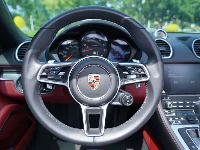Porsche 718 — Фото автомобиля 10