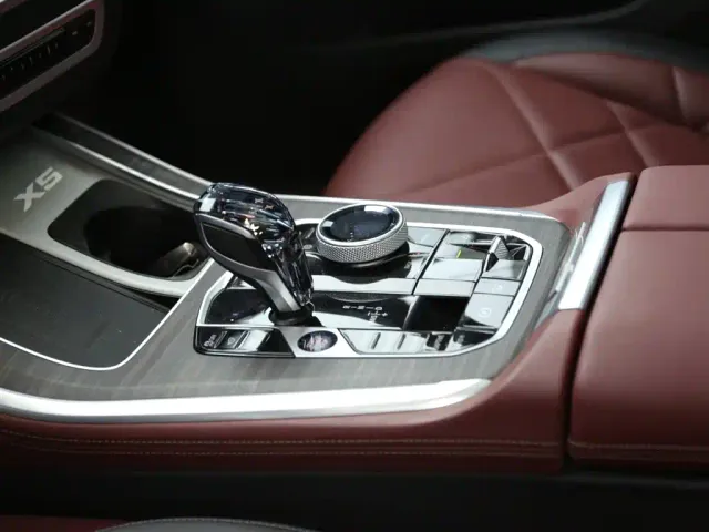 BMW X5 — Фото автомобиля 11