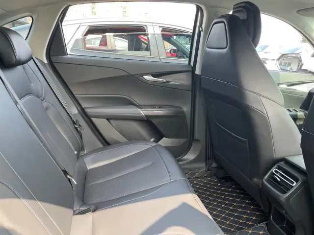 Changan Eado — Фото автомобиля 10