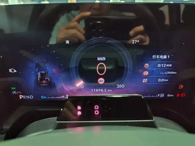 Lincoln Aviator — Фото автомобиля 11