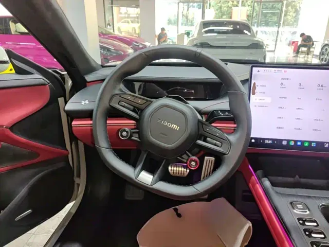 Xiaomi SU7 — Фото автомобиля 10
