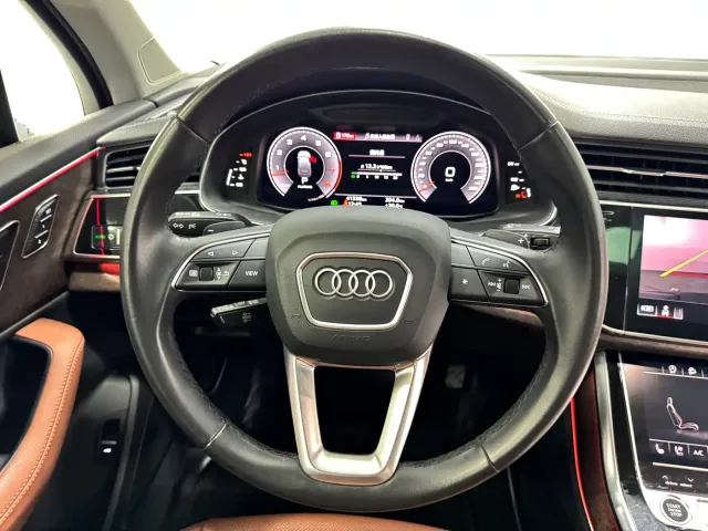 Audi Q7 — Фото автомобиля 20
