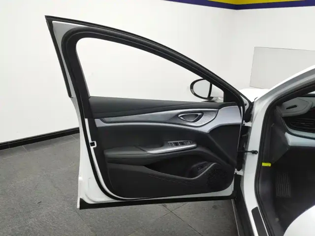 BYD Seal — Фото автомобиля 7