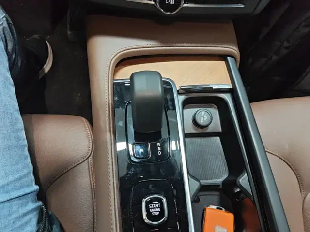 Volvo S90 — Фото автомобиля 13