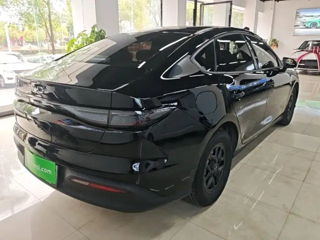 BYD Seal 05 DM-i — Фото автомобиля 6
