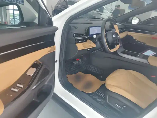 Geely Galaxy L6 — Фото автомобиля 15