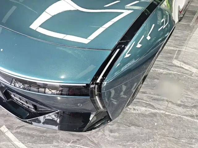 Xpeng P7 — Фото автомобиля 23