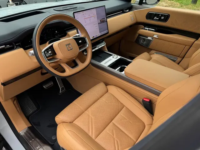 ZEEKR Zeekr 9X 2025 model Ultra Edition 70kWh — Фото автомобиля 7