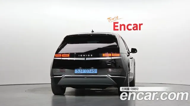 Hyundai Ioniq 5 — Фото автомобиля 4