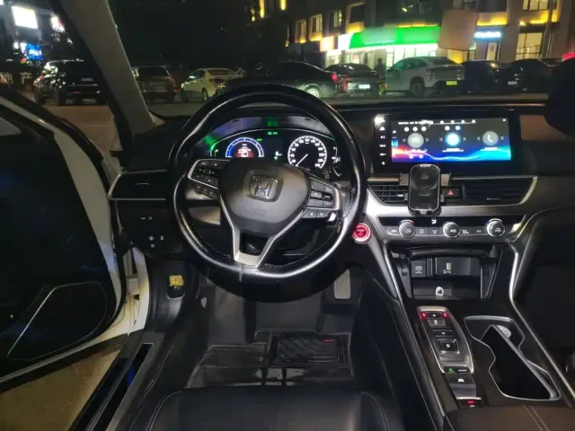 Honda Accord — Фото автомобиля 11