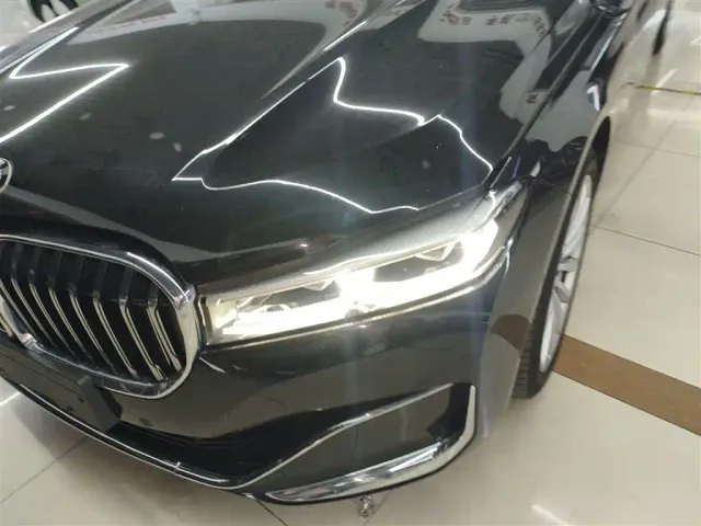 BMW 7 Series — Фото автомобиля 23