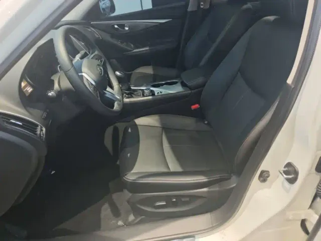 Infiniti Q50L — Фото автомобиля 14