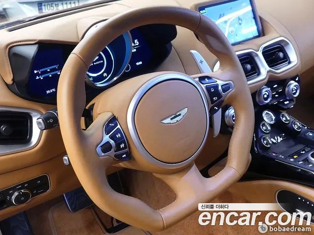 Aston Martin Vantage — Фото автомобиля 10