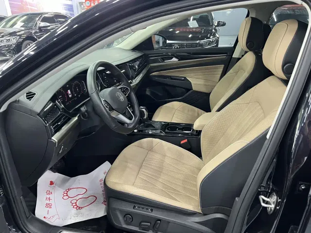 Volkswagen Passat — Фото автомобиля 4