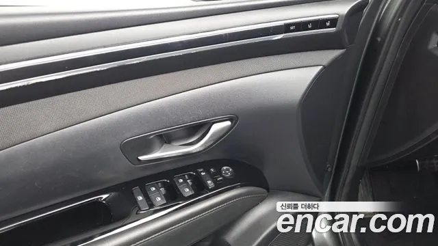 Hyundai Tucson Tucson (NX4) Бензин 1.6 турбо 2WD — Фото автомобиля 6